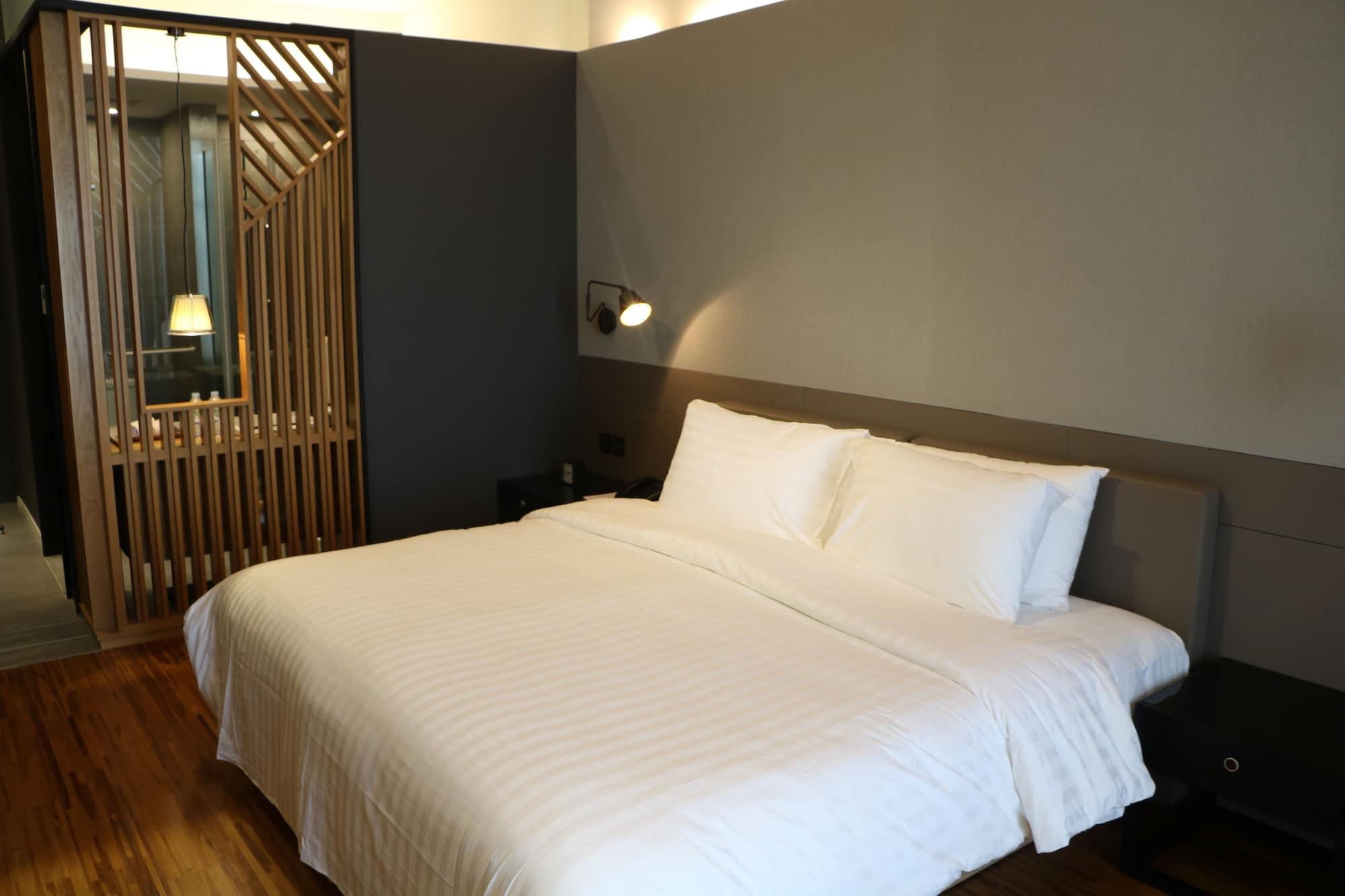 มิโดริ คล้าค โฮเต็ล แอนด์ คาสิโน Hotel Clark Field ภายนอก รูปภาพ