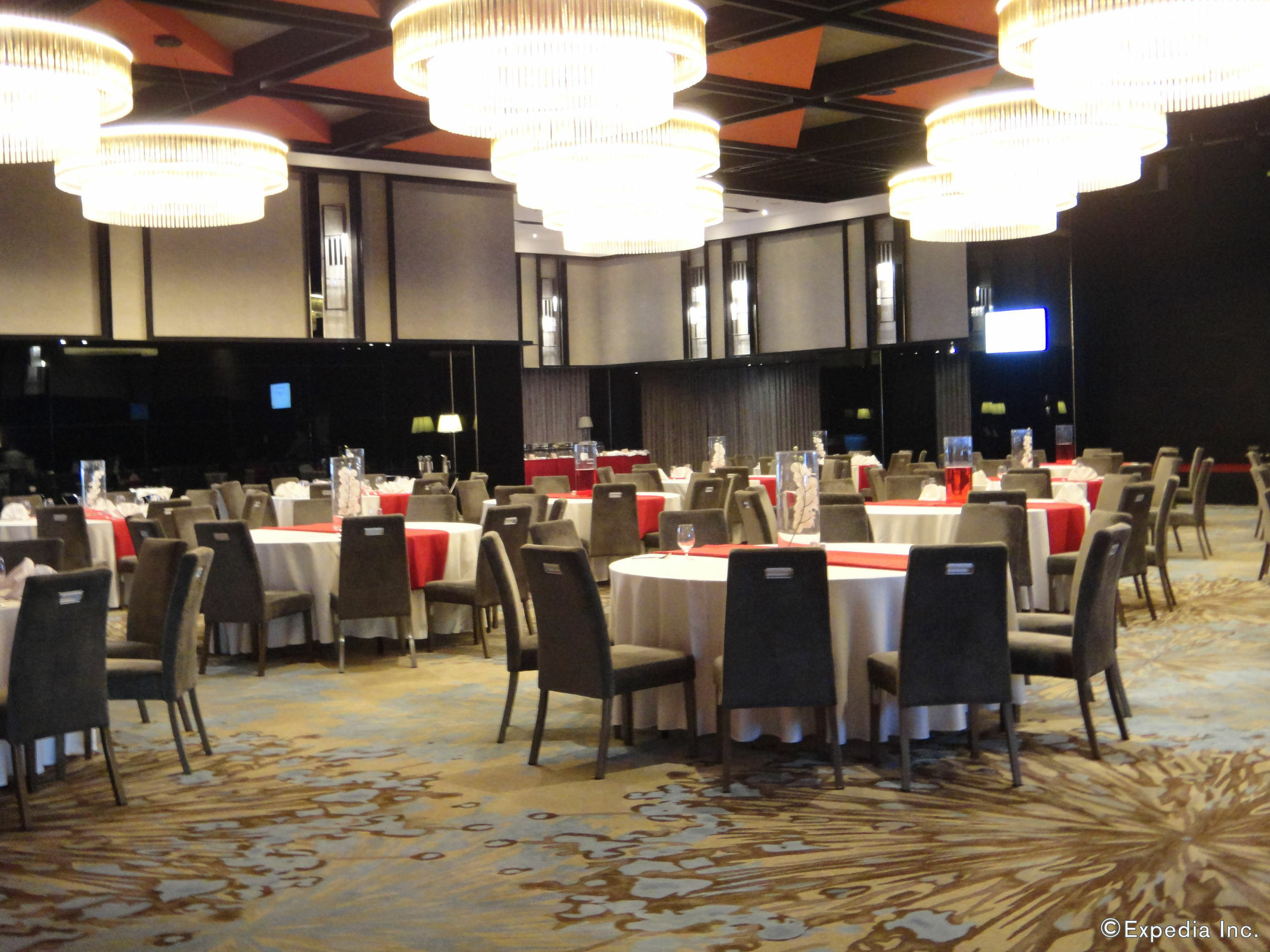 มิโดริ คล้าค โฮเต็ล แอนด์ คาสิโน Hotel Clark Field ภายนอก รูปภาพ